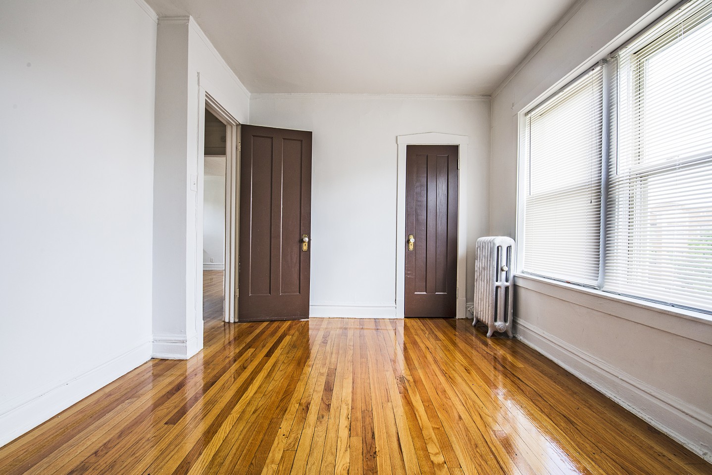 647 N Mayfield Ave Image 18