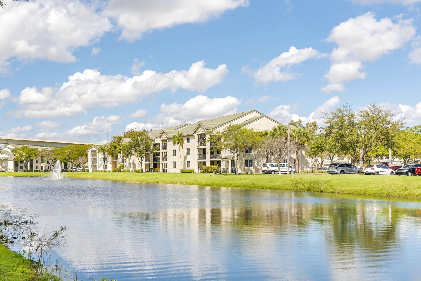 New River Cove Apartments Image 1