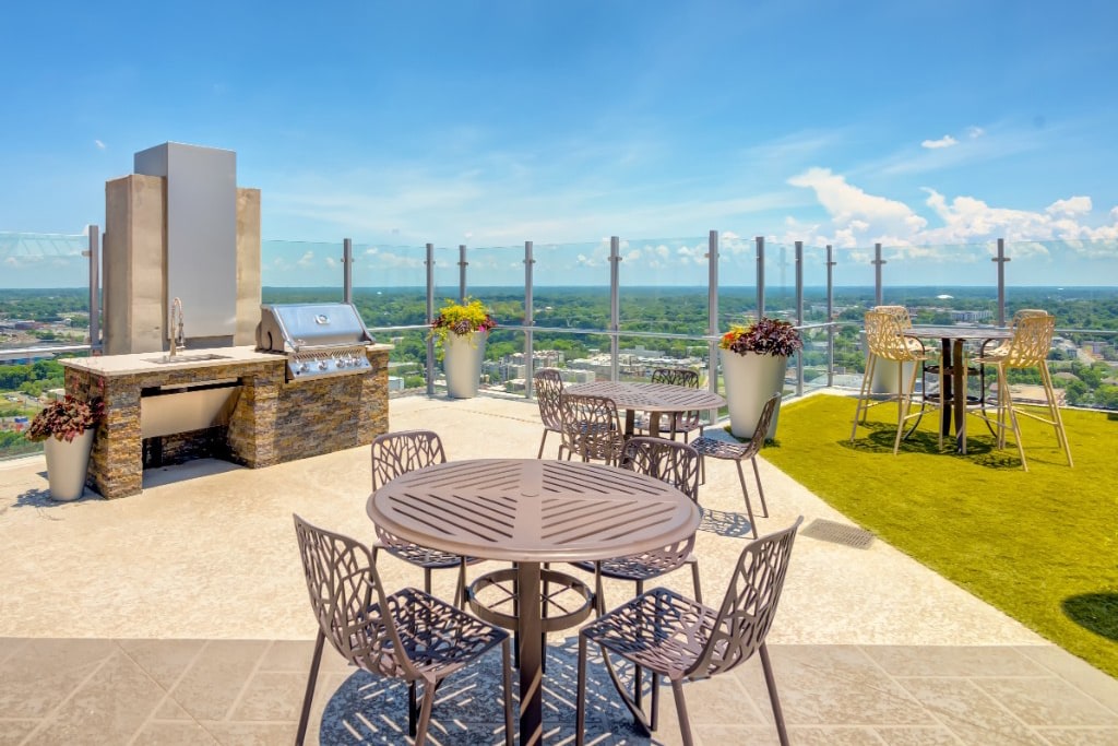 Skyhouse Uptown North Image 22