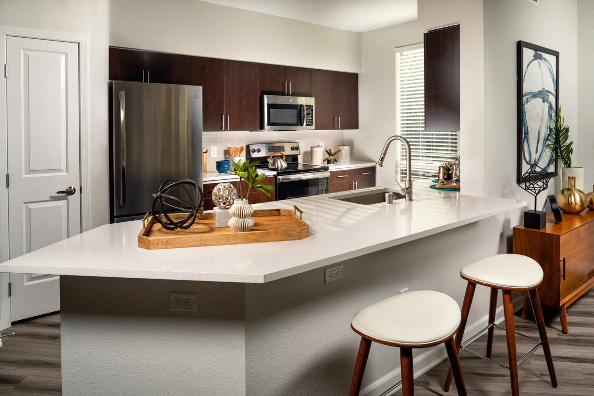 Alterra & Pravada at Grossmont Trolley Apartments Image 6
