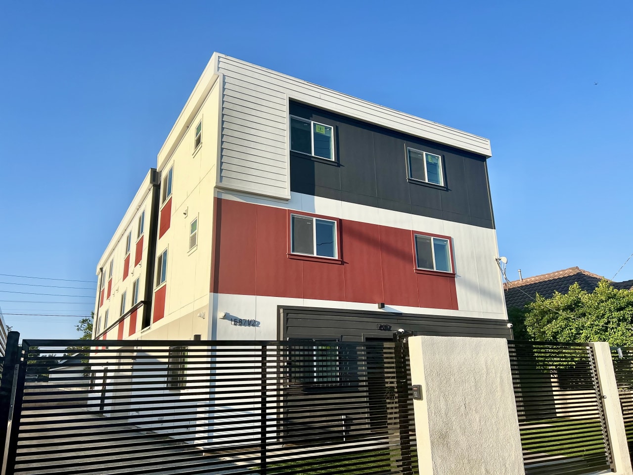 1587 W 35th Street - Co-Living Image 34