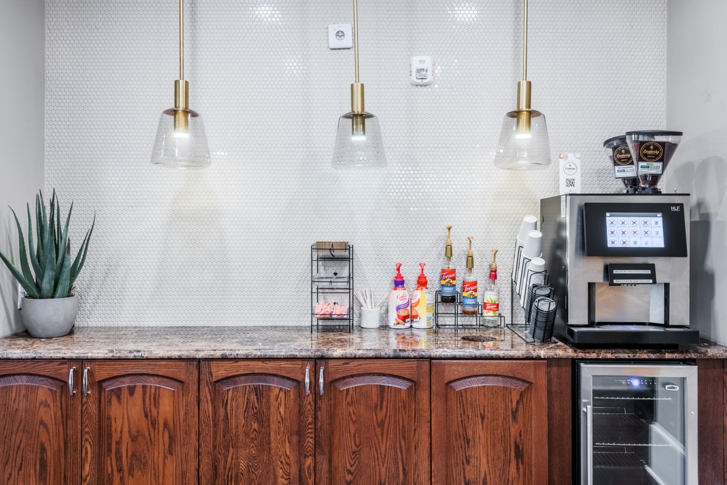 511 Queens Image 14