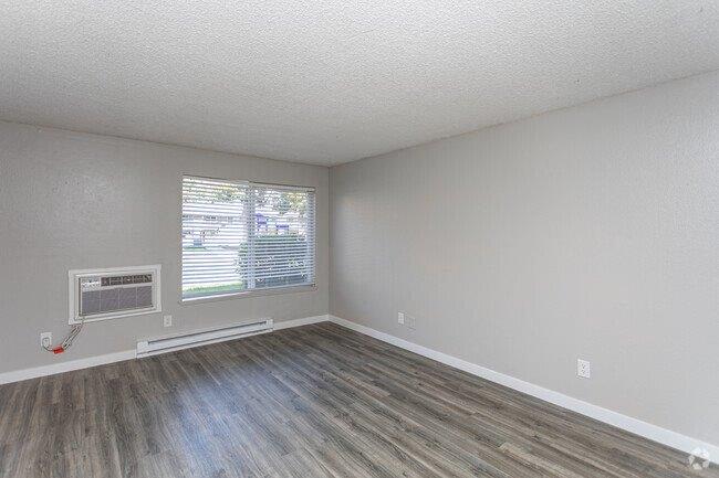 Central Pointe Image 13