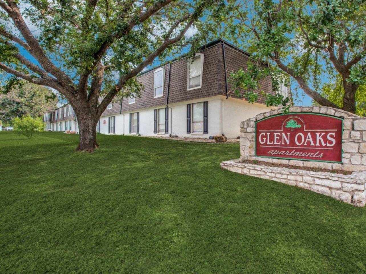 Glen Oaks Apartments Image 31