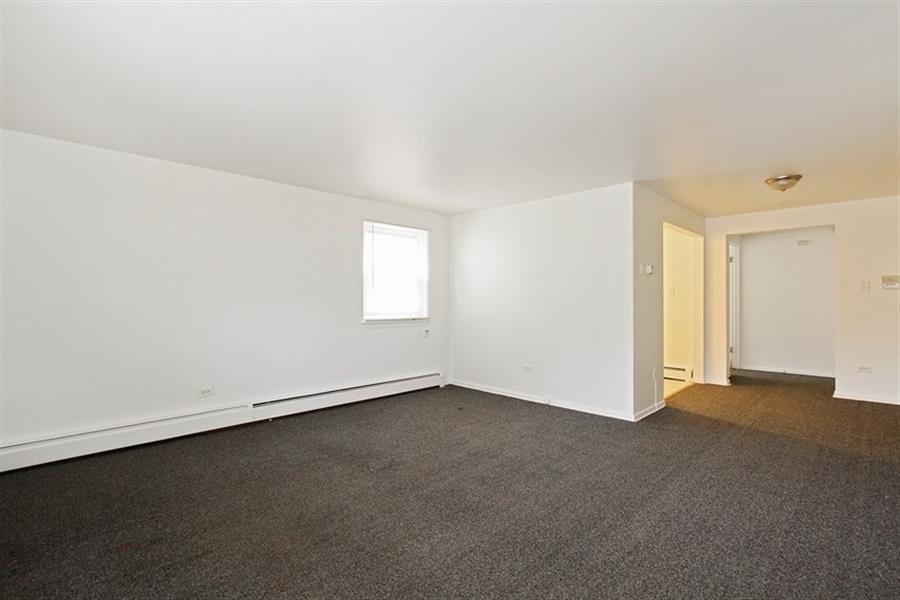 6743 Oglesby Image 4