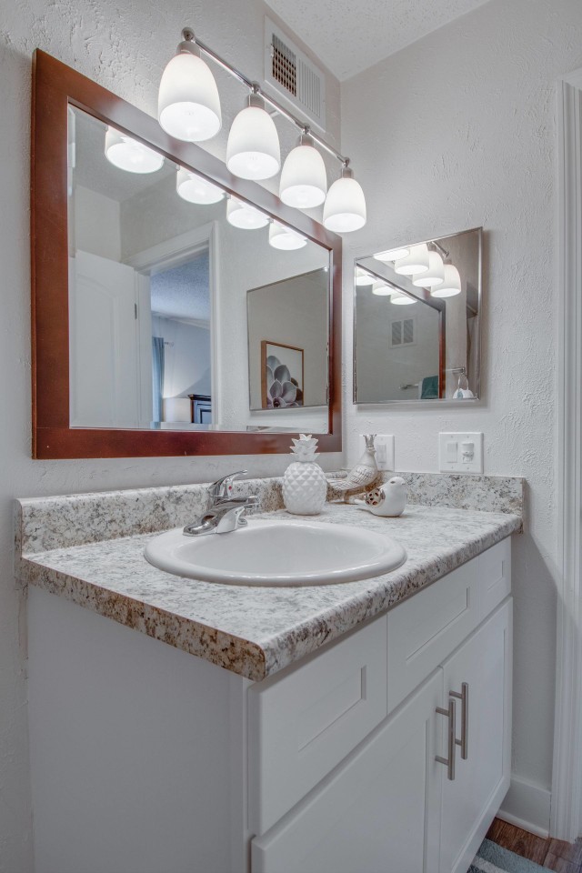 Nob Hill Apartments Image 36