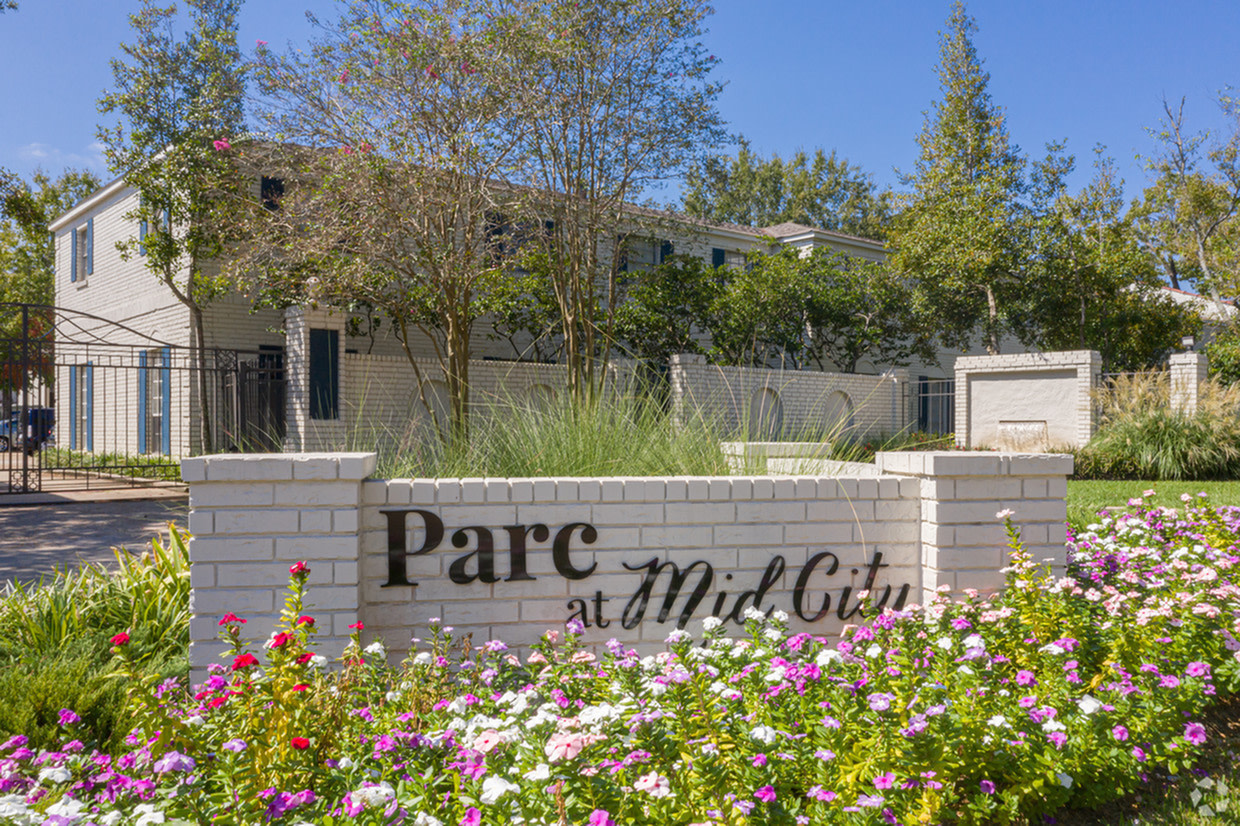 Parc at Mid City Image 1