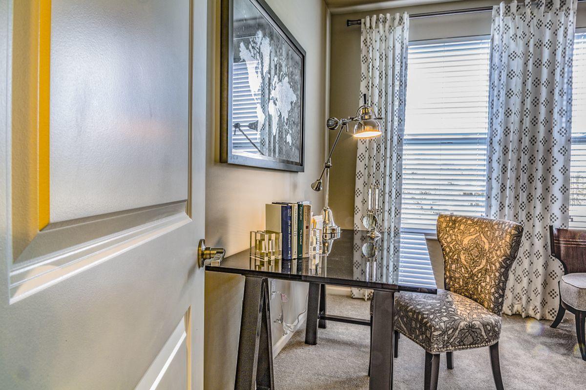 Alinea Town and Country Image 23