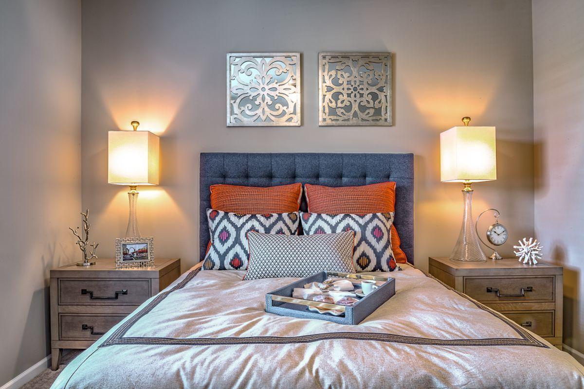 Alinea Town and Country Image 16