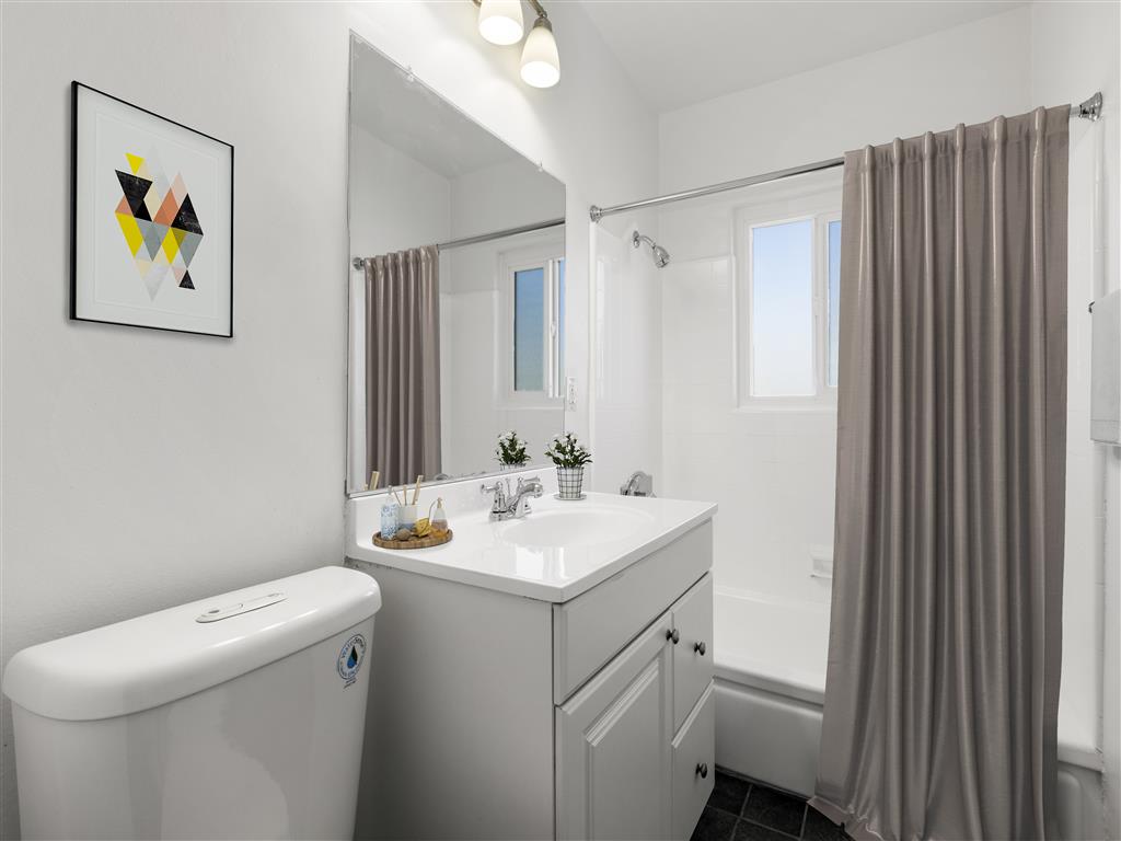 Pacific Rose Apartments Image 18