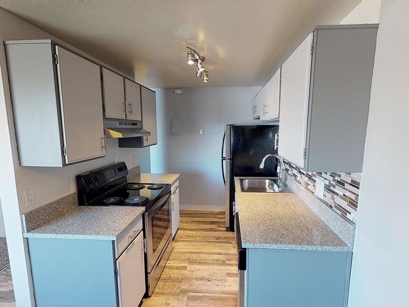 Riviera Apartments Image 2