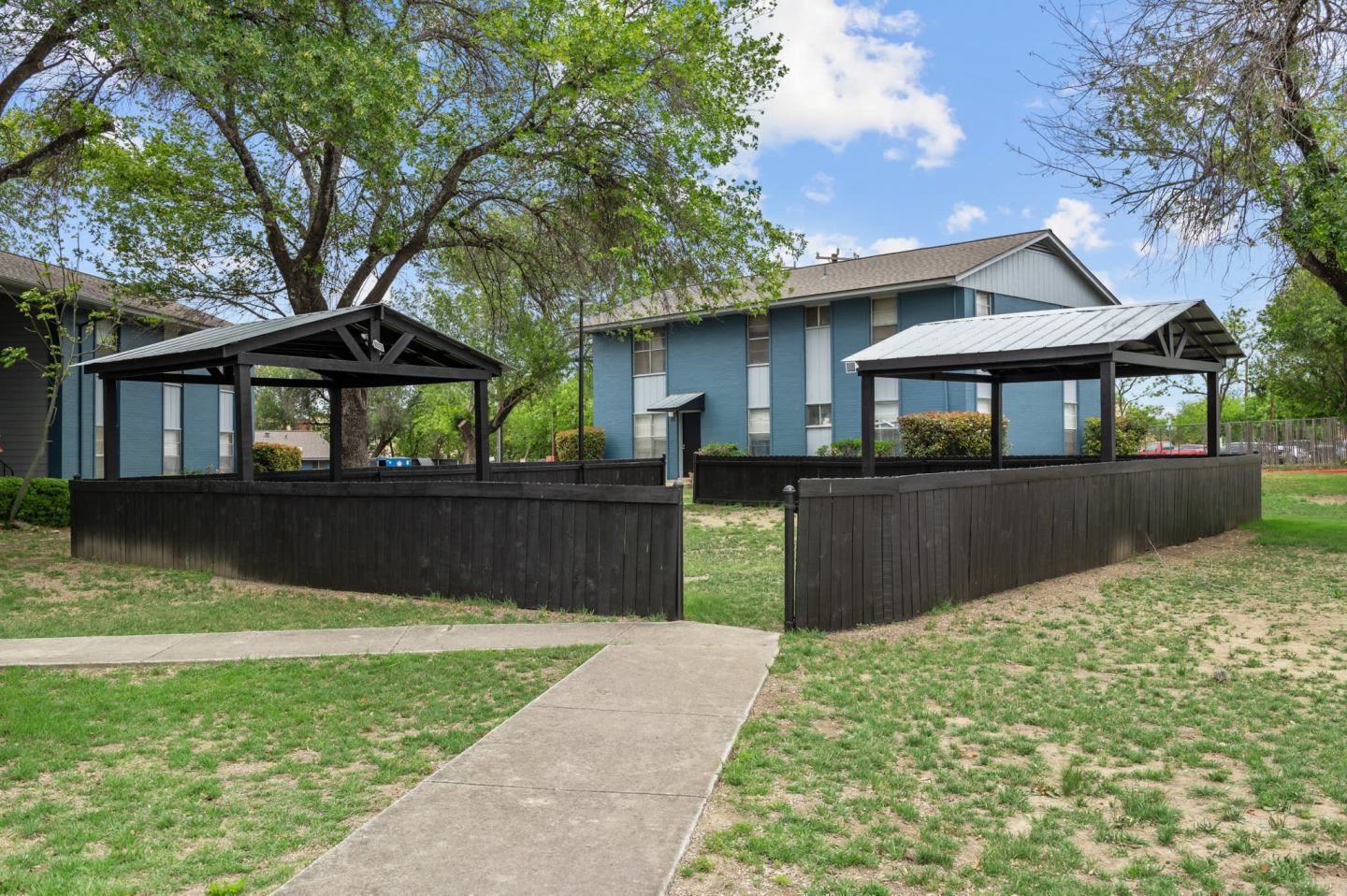 Sunset Heights Image 29