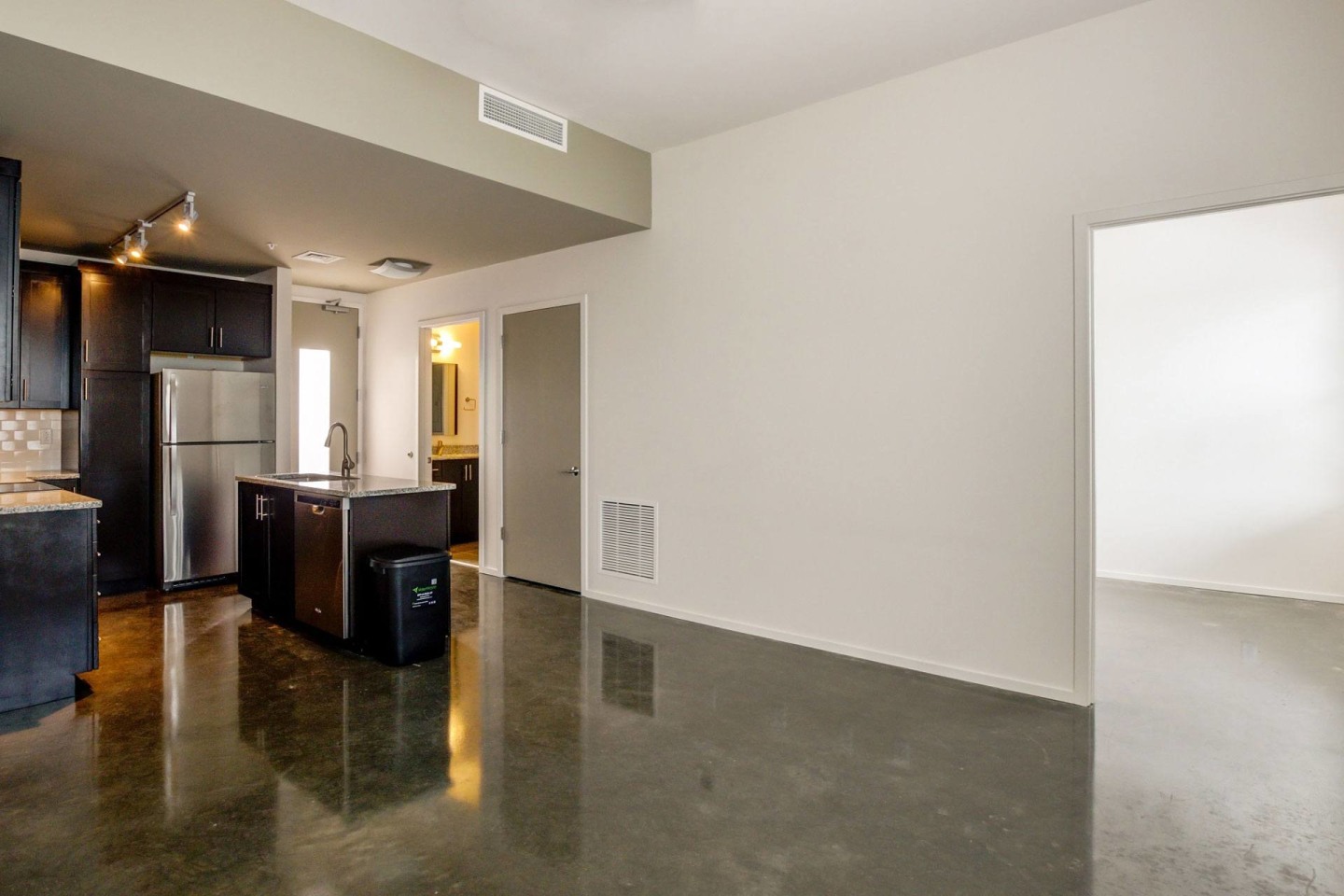 2100 Acklen Flats Image 10
