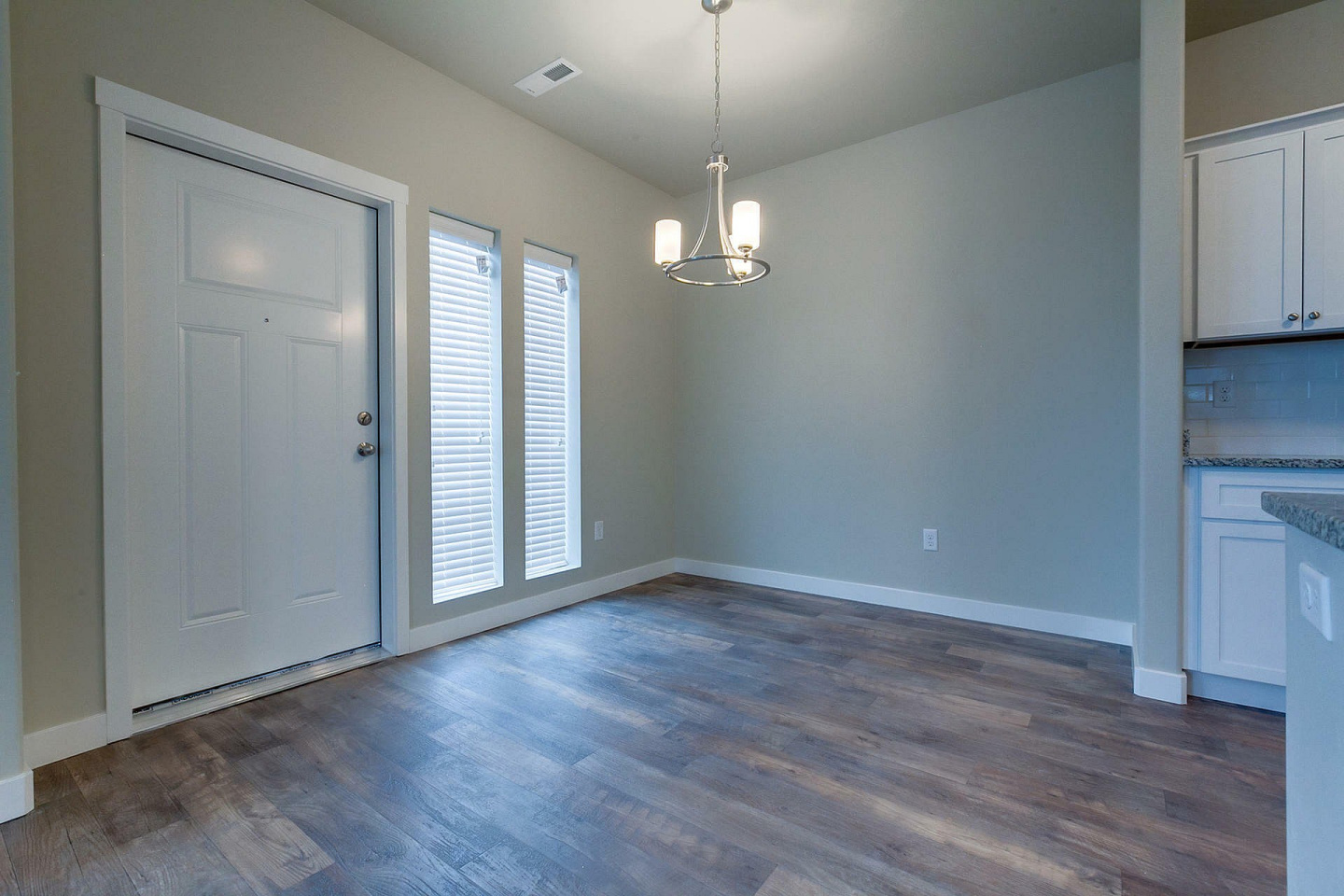 Kensington Apartments Image 44