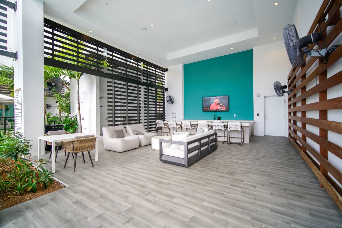 10X Living at Fort Lauderdale Image 13