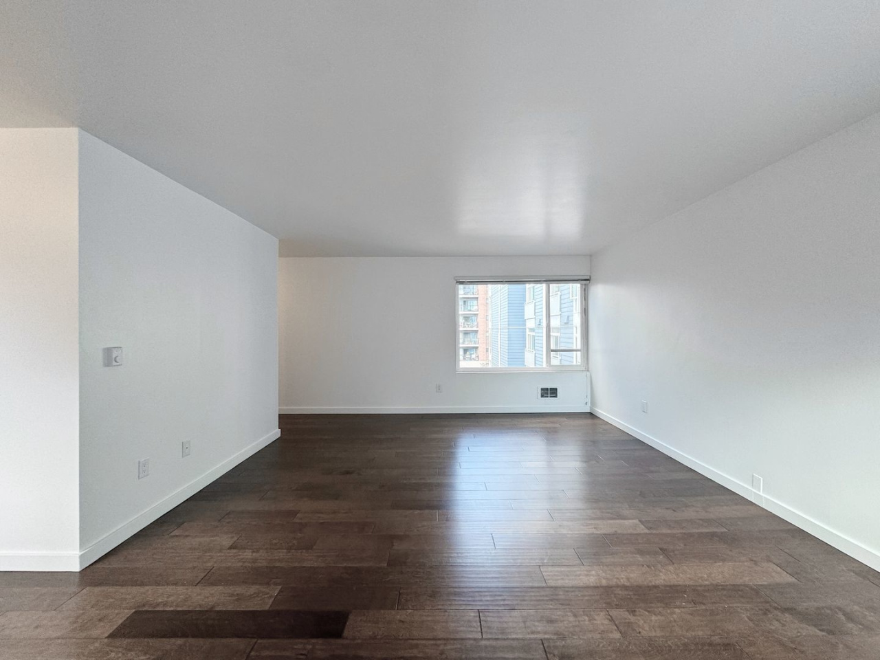 Bellevue Manor Apartments Image 1