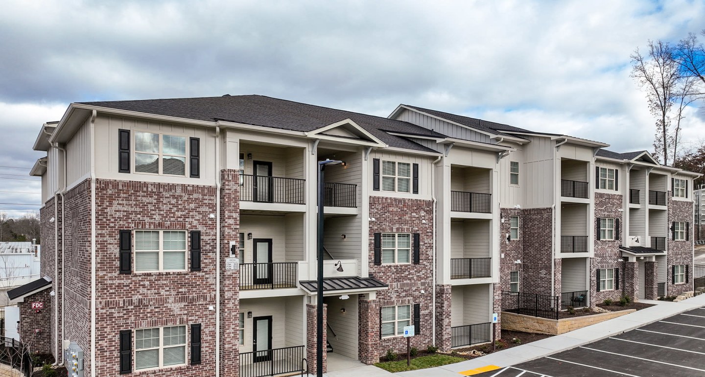 Farragut Junction Apartments Image 36