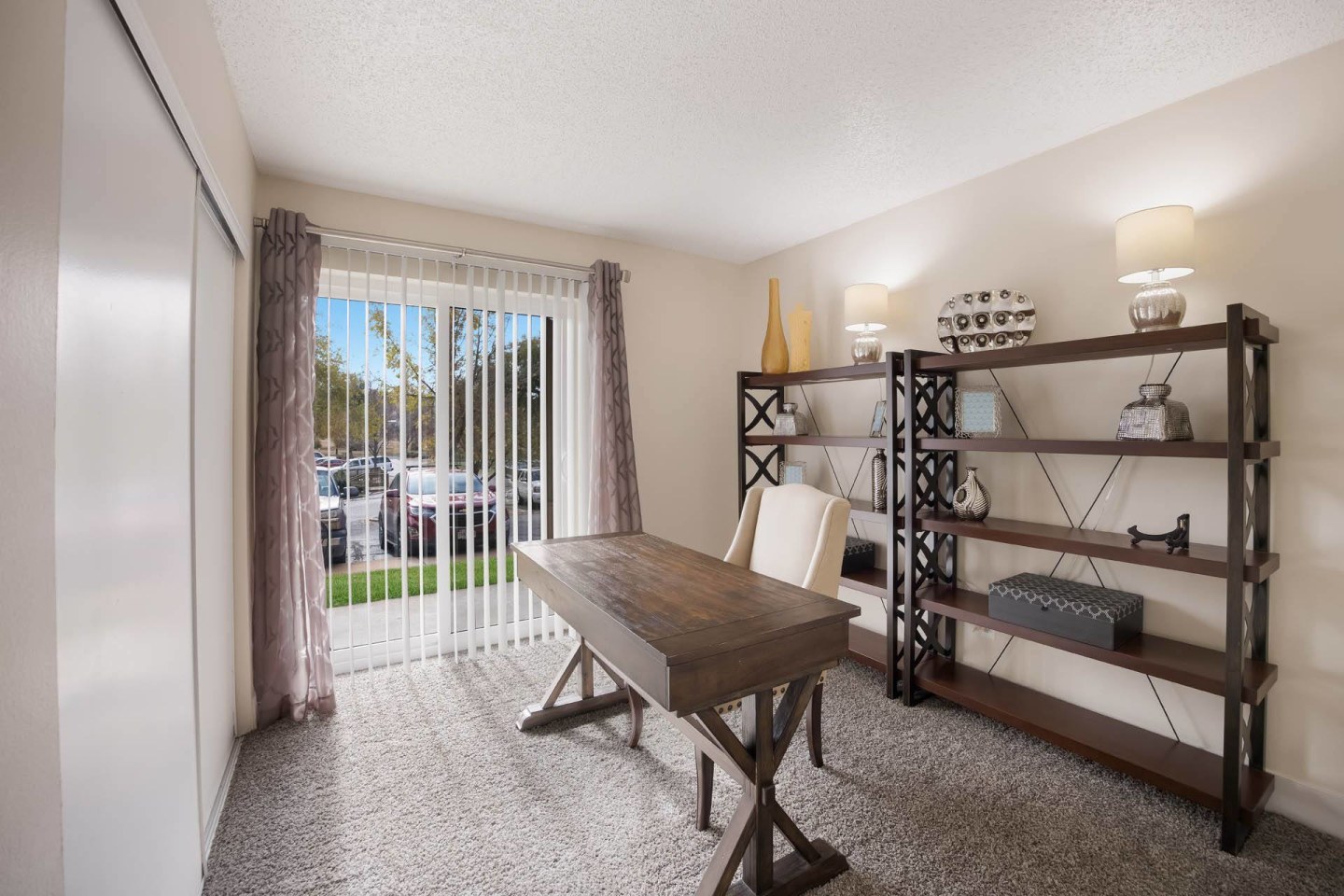 Woodland Hills Apartments Image 19