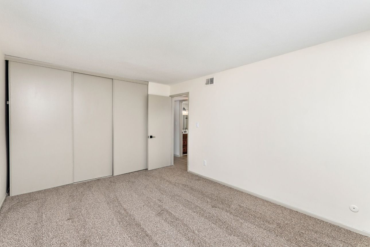 Oval Spring Apartments Image 17