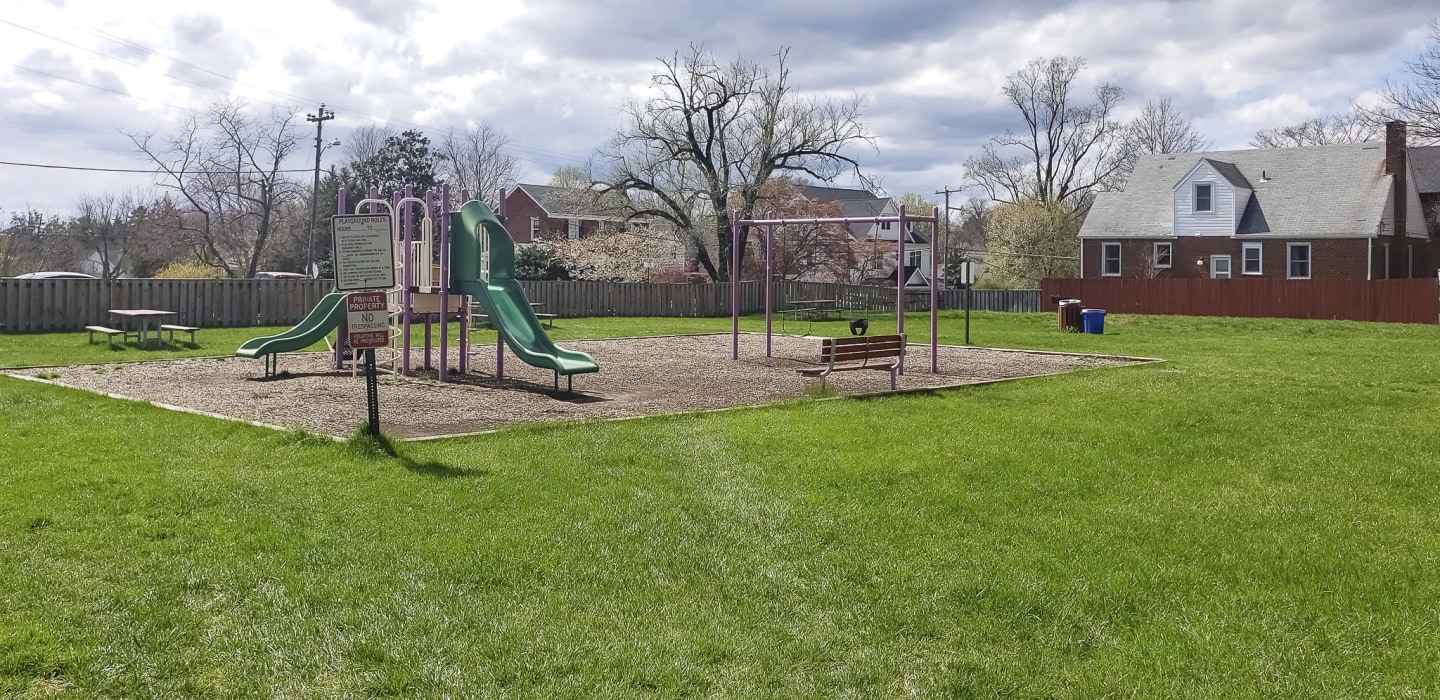 Waverly Village Image 3
