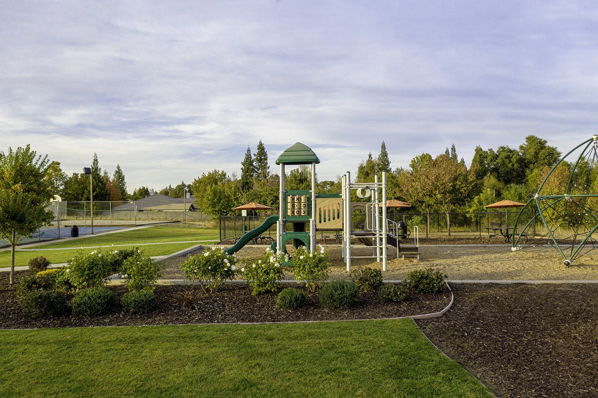Foothills Tennis Village Apartments Image 10