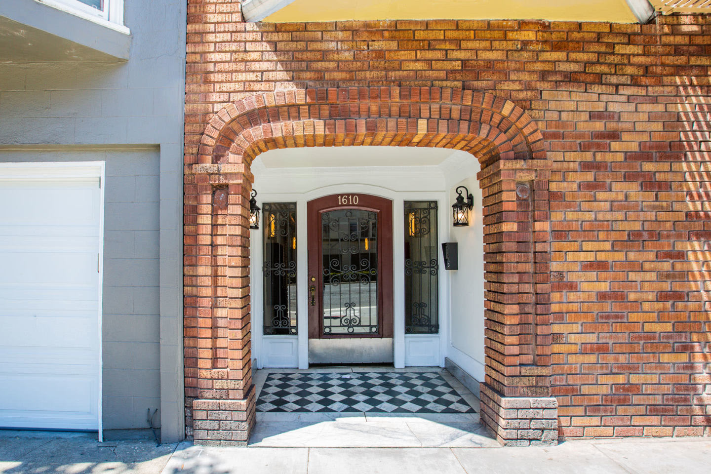 1610 LOMBARD Street Image 31