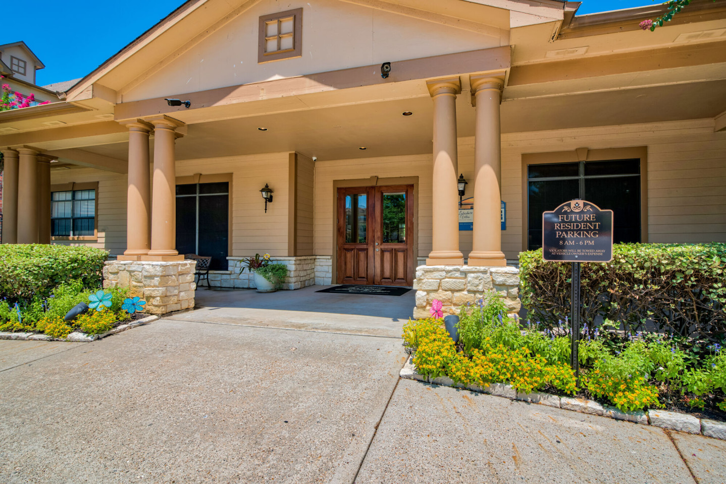Lakeshore Villas Image 16