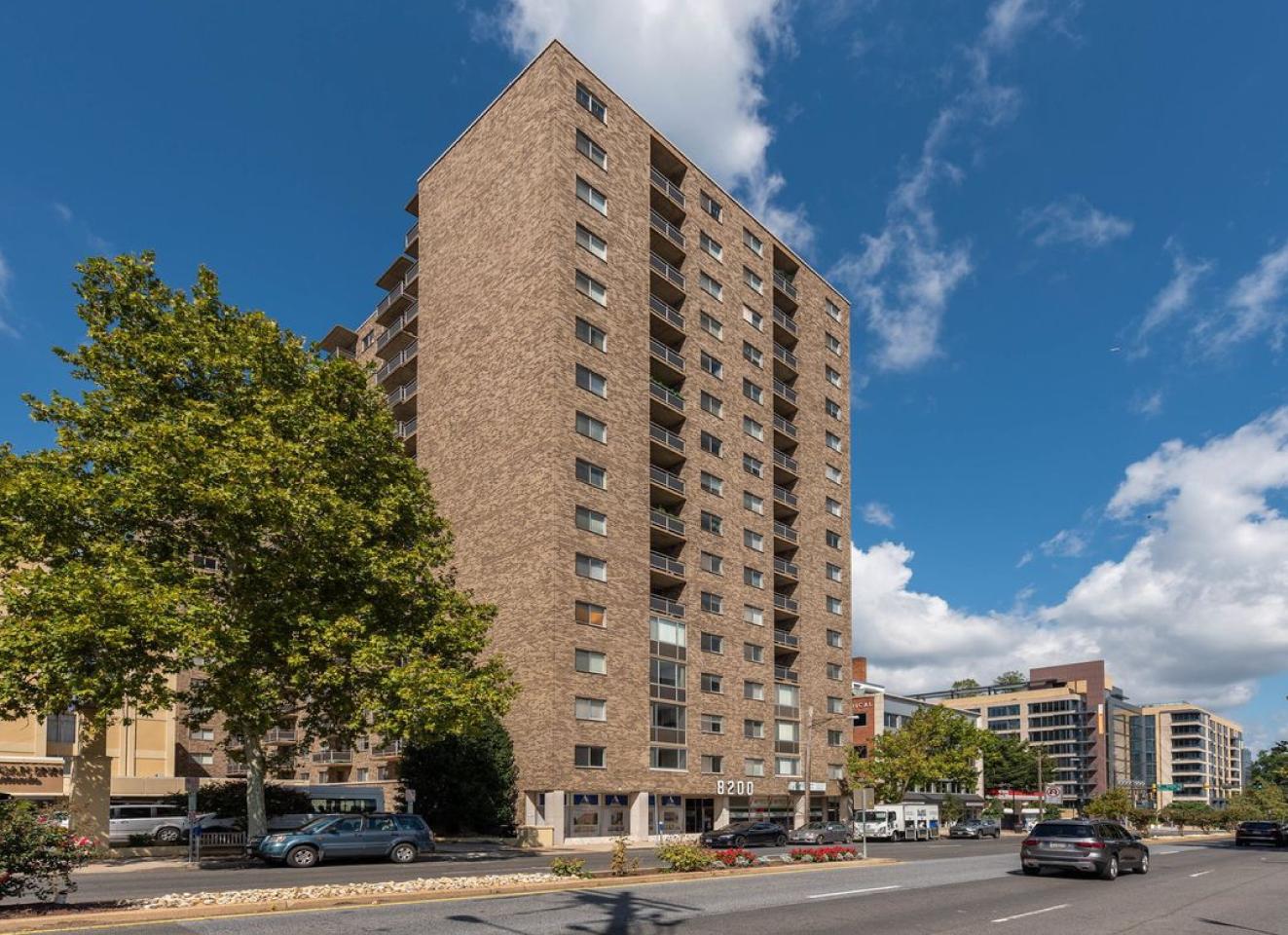 8200W Apartments Image 1