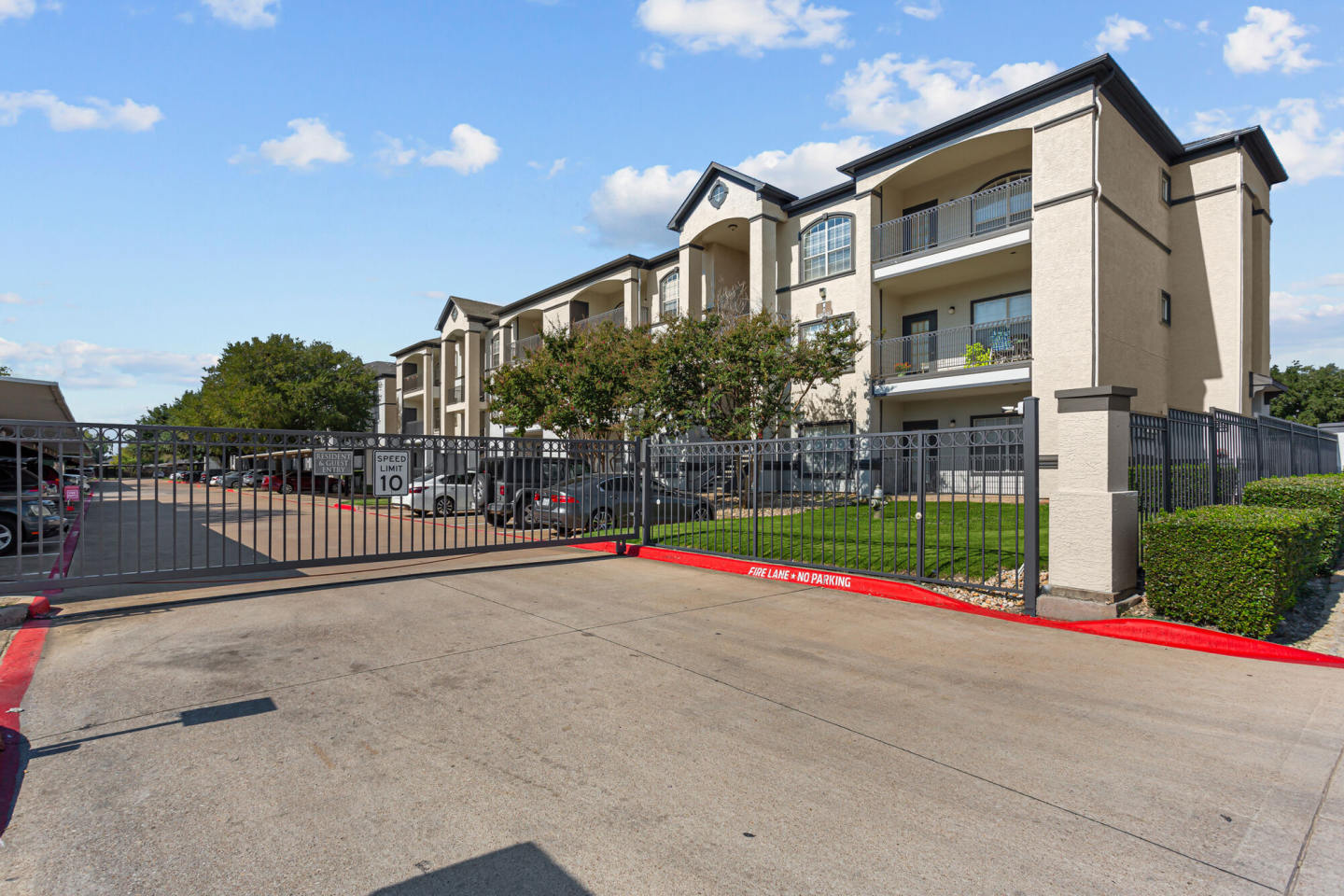 Fountains of Burleson Apartments Image 44