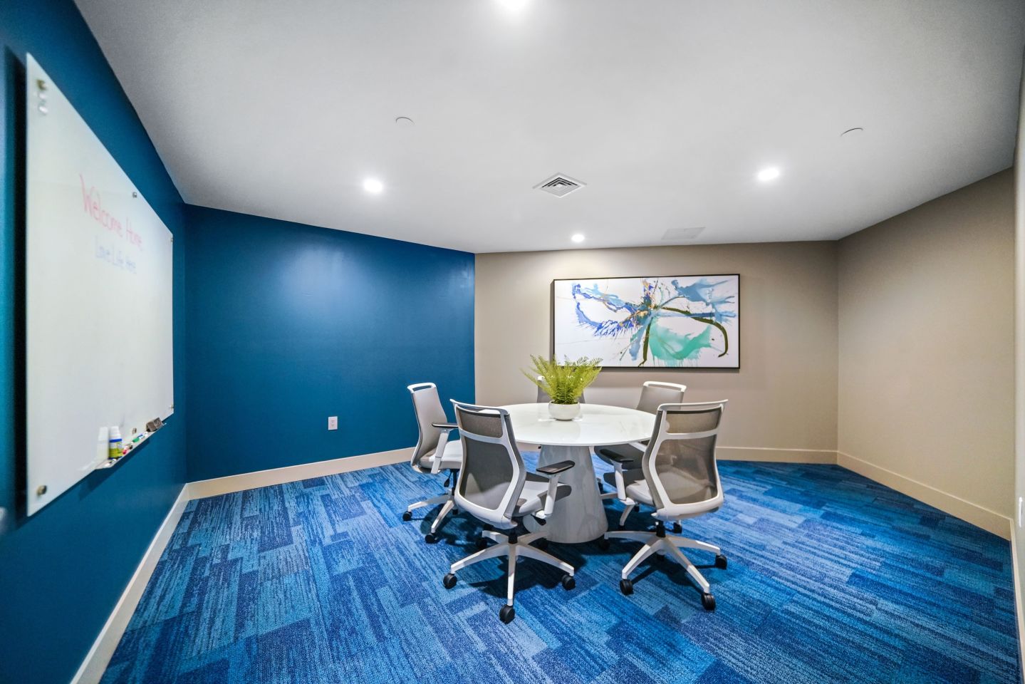 Luxor Lifestyle Apartments Lansdale Image 16