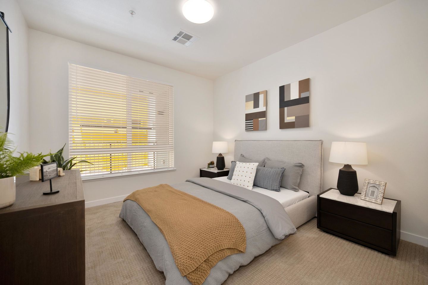 Halcyon Apartments Image 82
