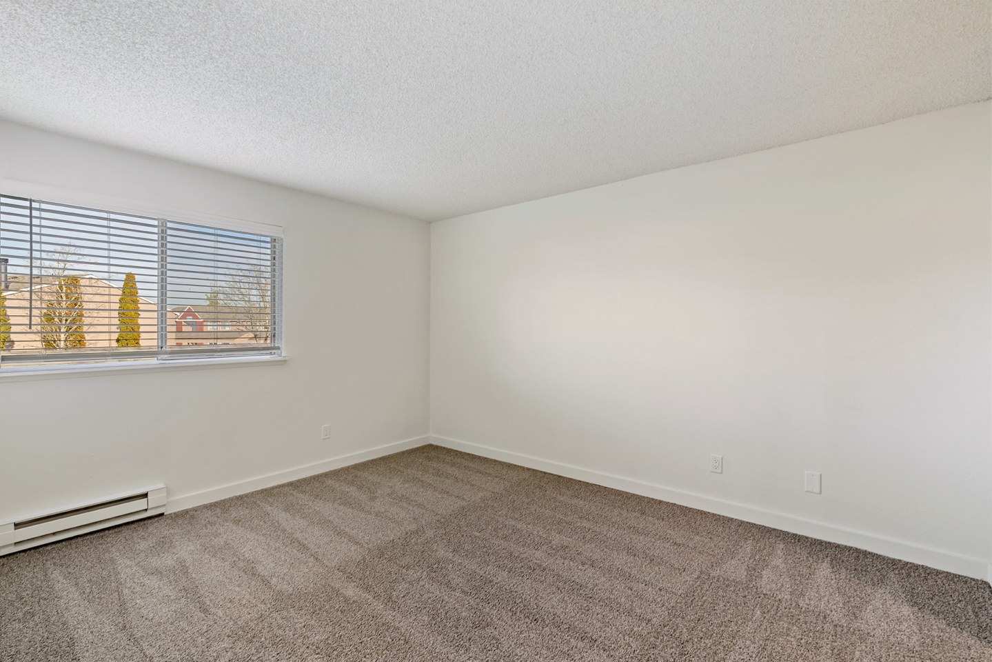 Pointe East Image 42