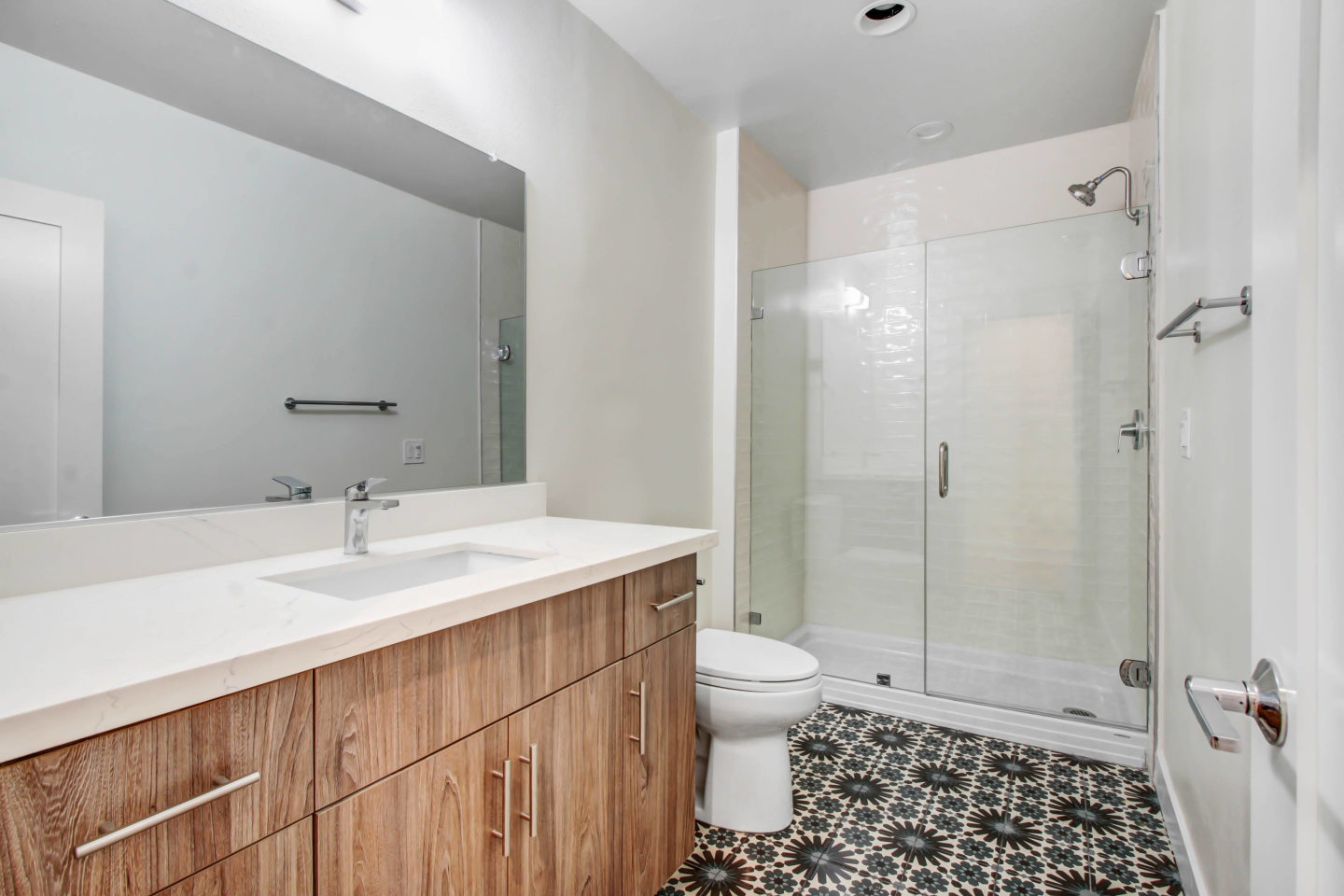 Hollywood Hills Apartments Image 27