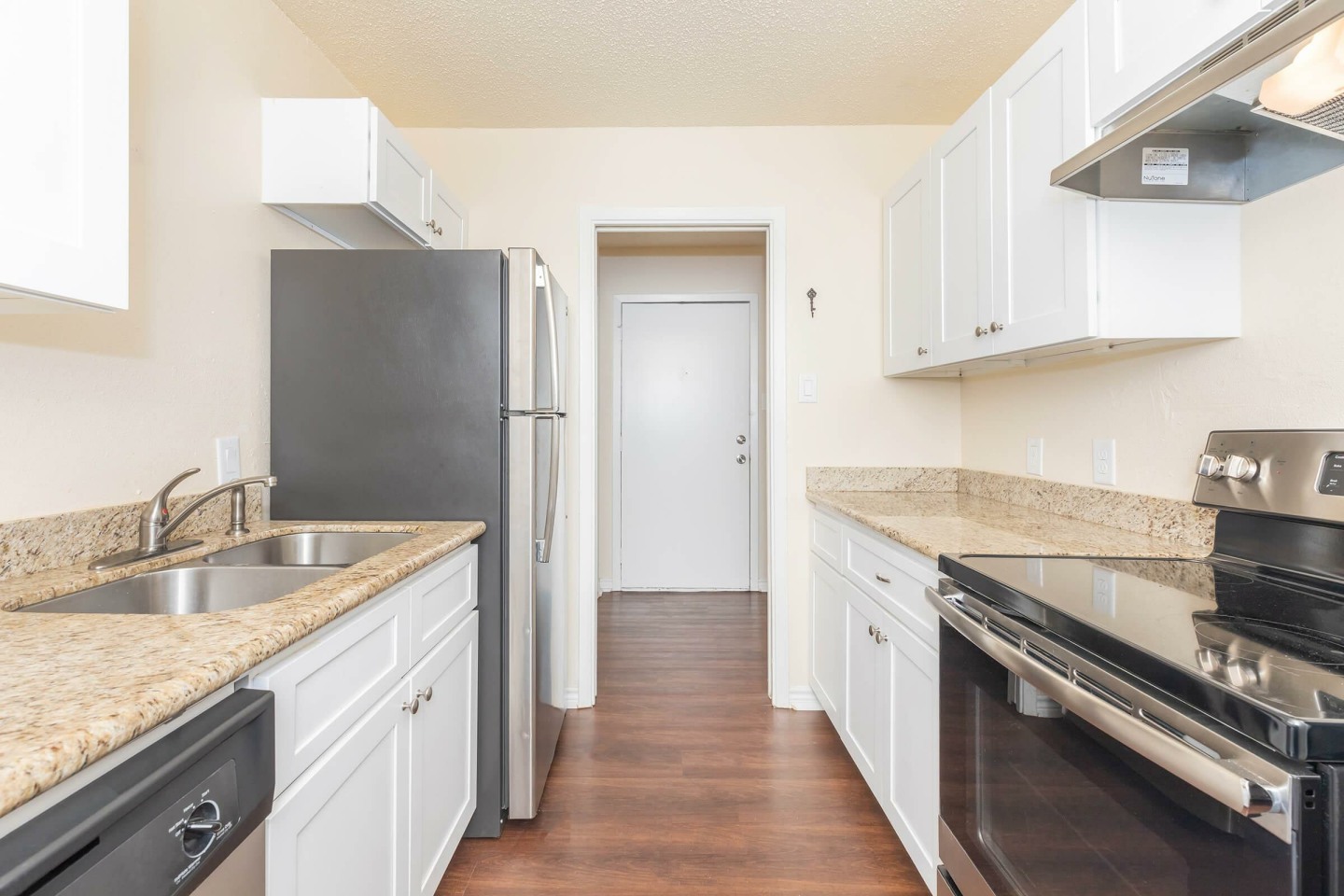 Camelot Apartments Image 3