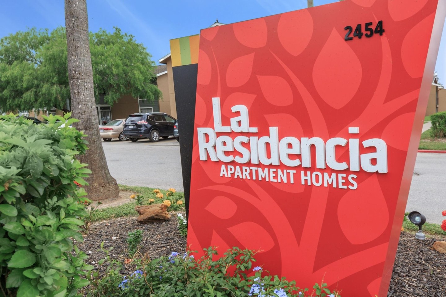 Bonaventure at La Residencia Apartments Homes Image 2