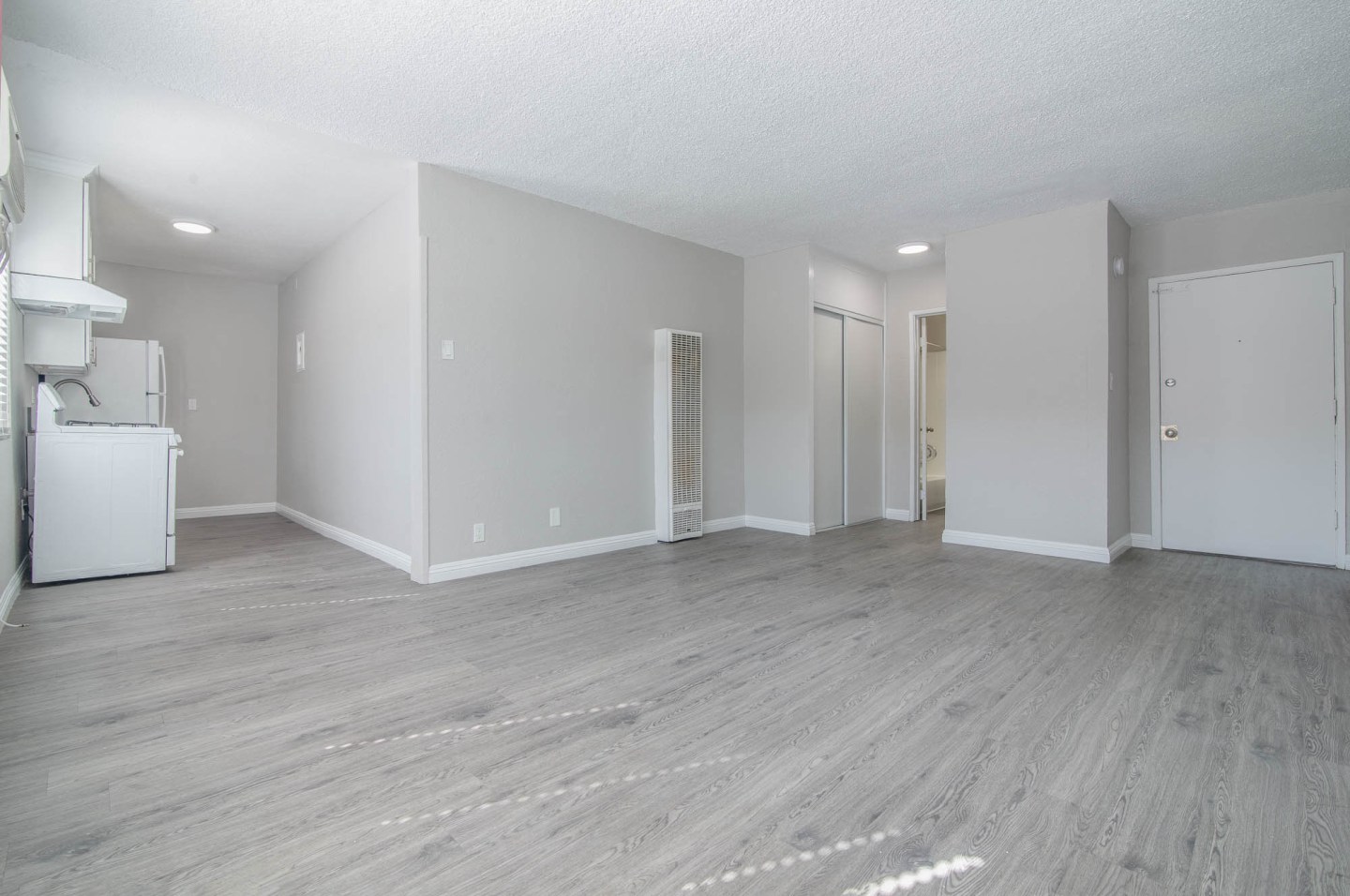Twin Palms Image 12