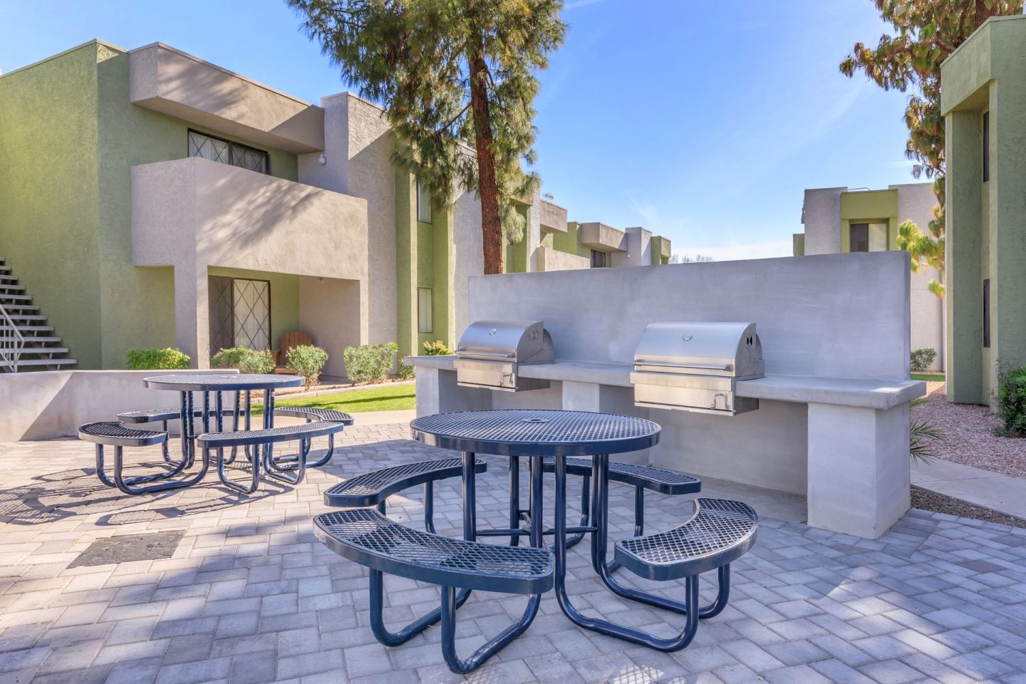 Lemon & Pear Tree Apartments Image 11