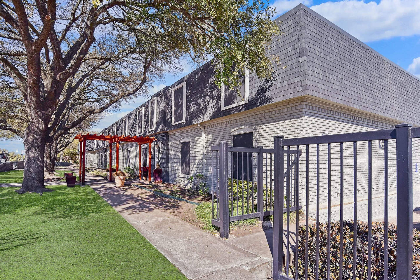 Ridgmar Oaks Image 52