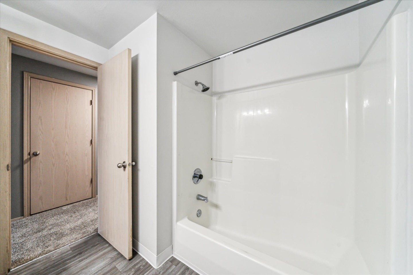 Oak Park Village Apartments Image 34