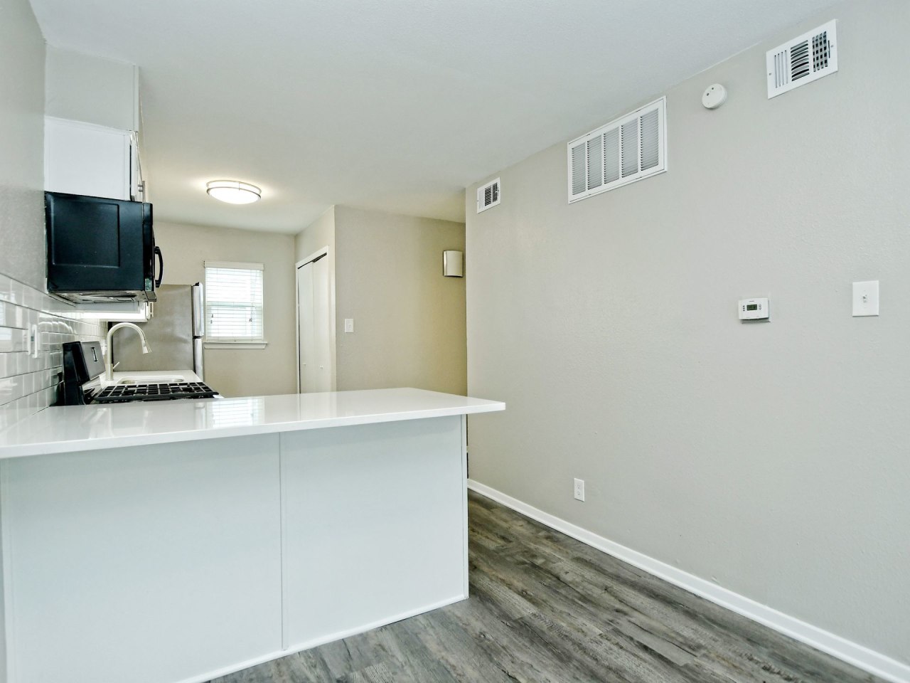 Sandpiper Apartments Image 5