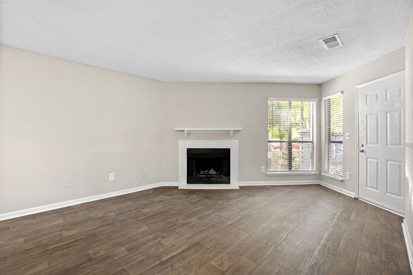 Ellevate North Charleston Image 4
