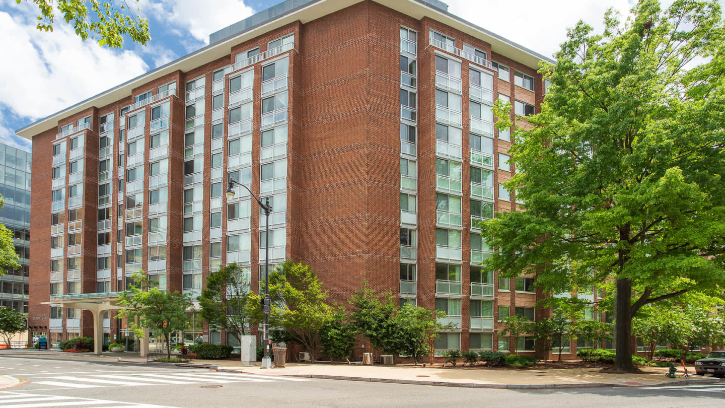 The Flats at Dupont Circle Image 1