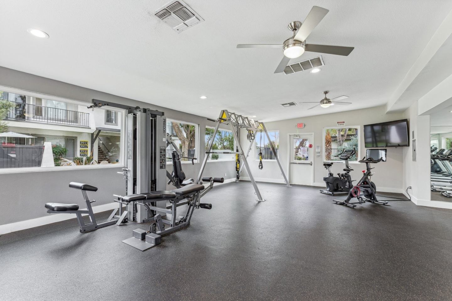 Monte Vista Apartment Homes Image 10