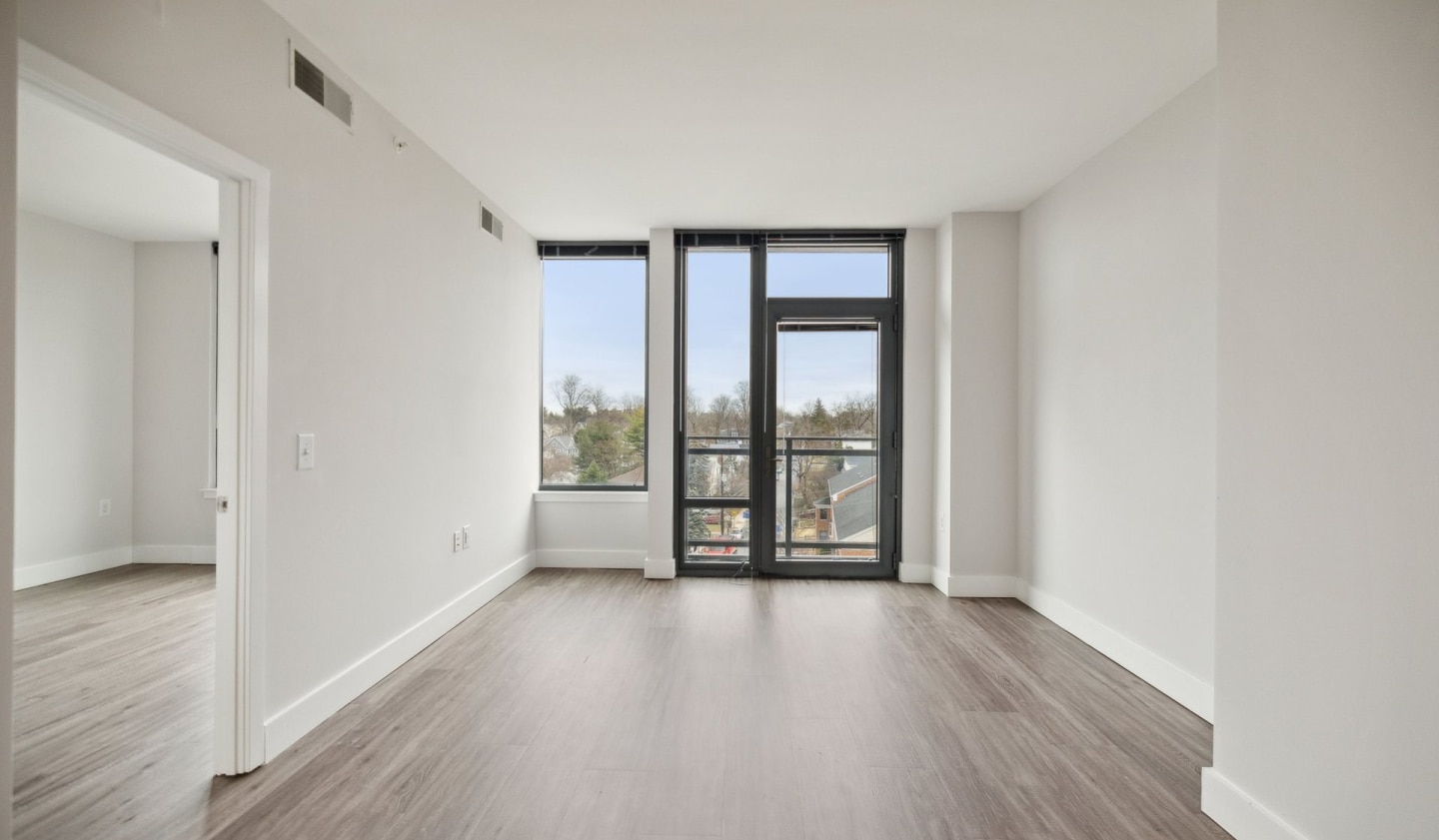 Flats 8300 Image 14