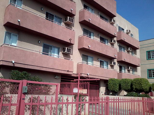 1325 S. Hoover St Image 2