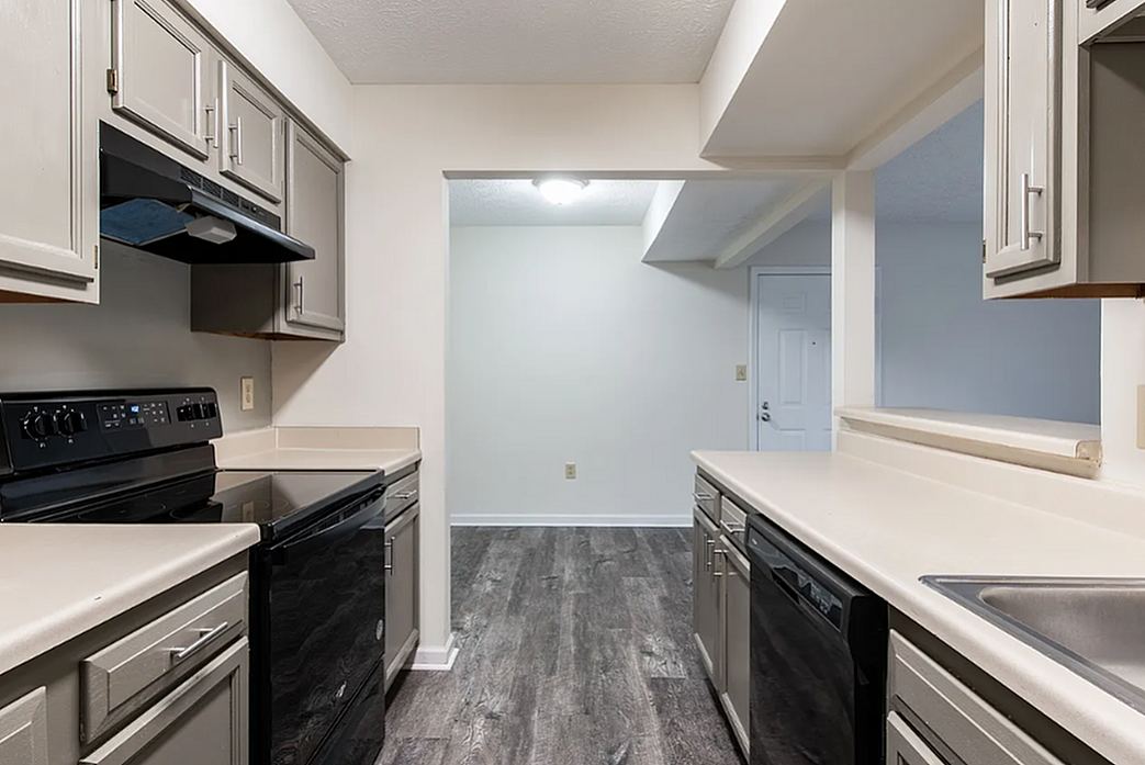 Crown Pointe Image 1