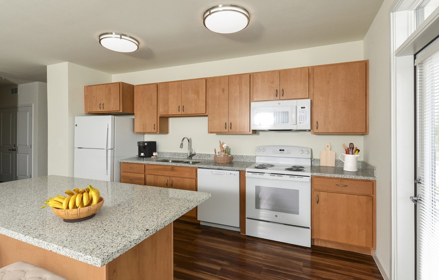 Suncrest Vista at Canyon Trails 55+ Apartments Image 13