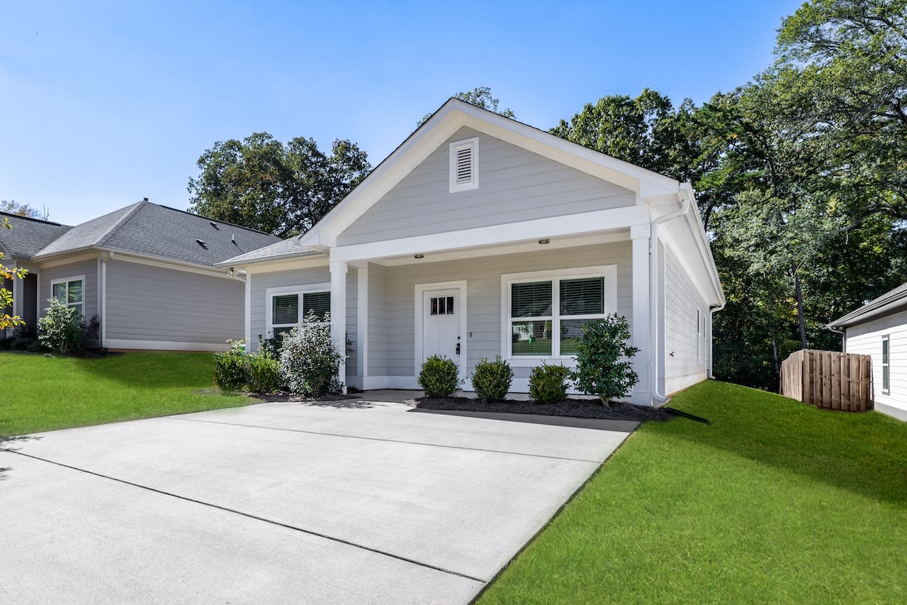 The Cottages on Weaver Avenue Image 24