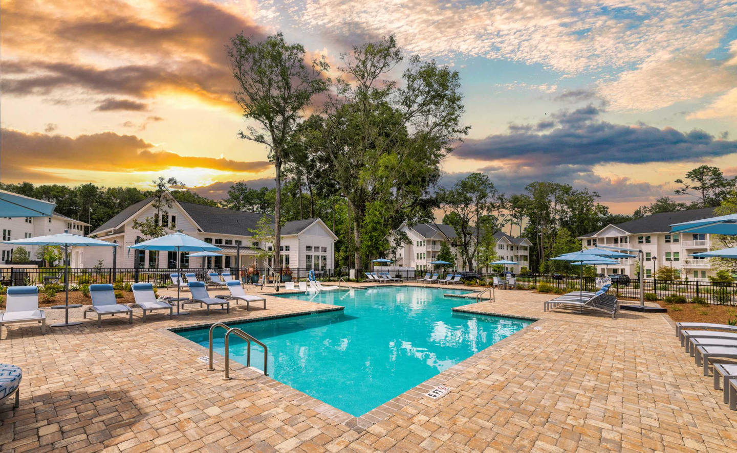 Stono Oaks Image 1