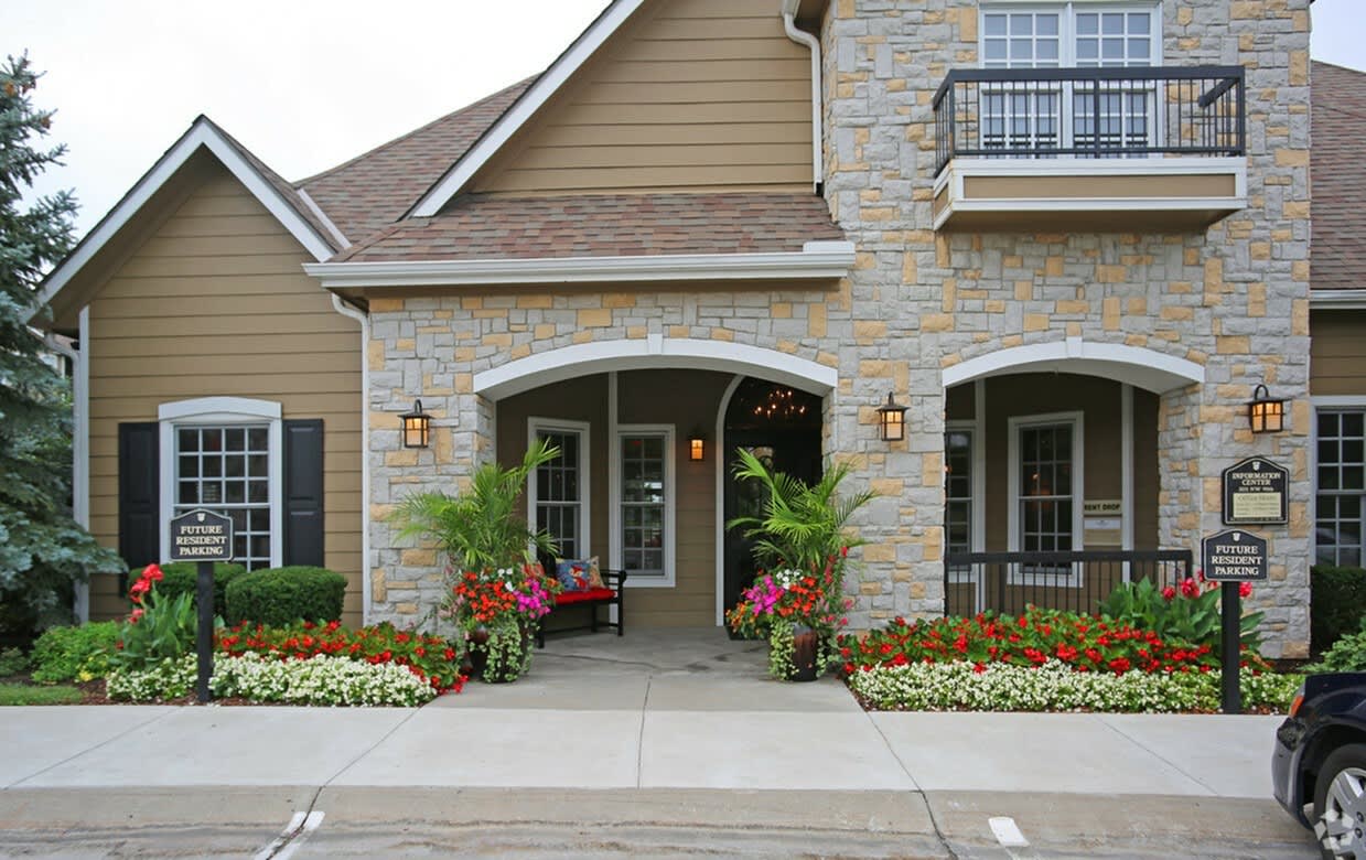 The Manor Homes Of Fox Crest Image 8